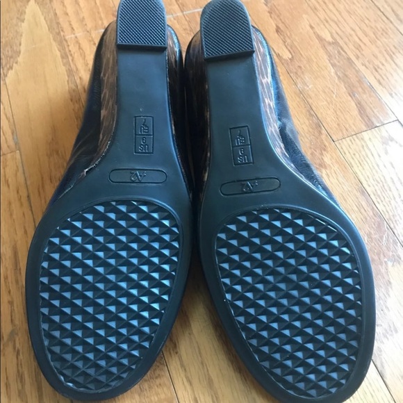 A2 Aerosoles Leopard Cheetah Print Wedge Heels 8 - Picture 5 of 8